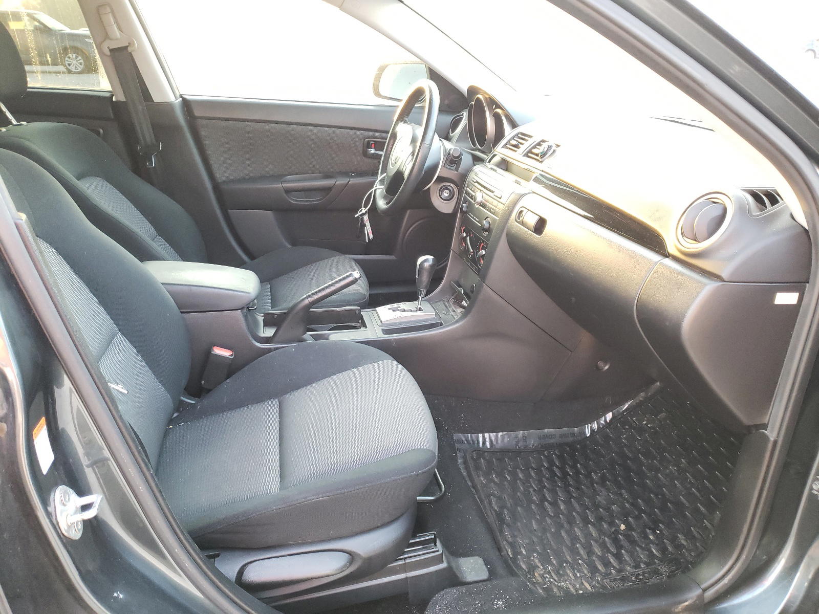 Photo 5 from auction – 2009 MAZDA 3 I with VIN JM1BK32F291238364