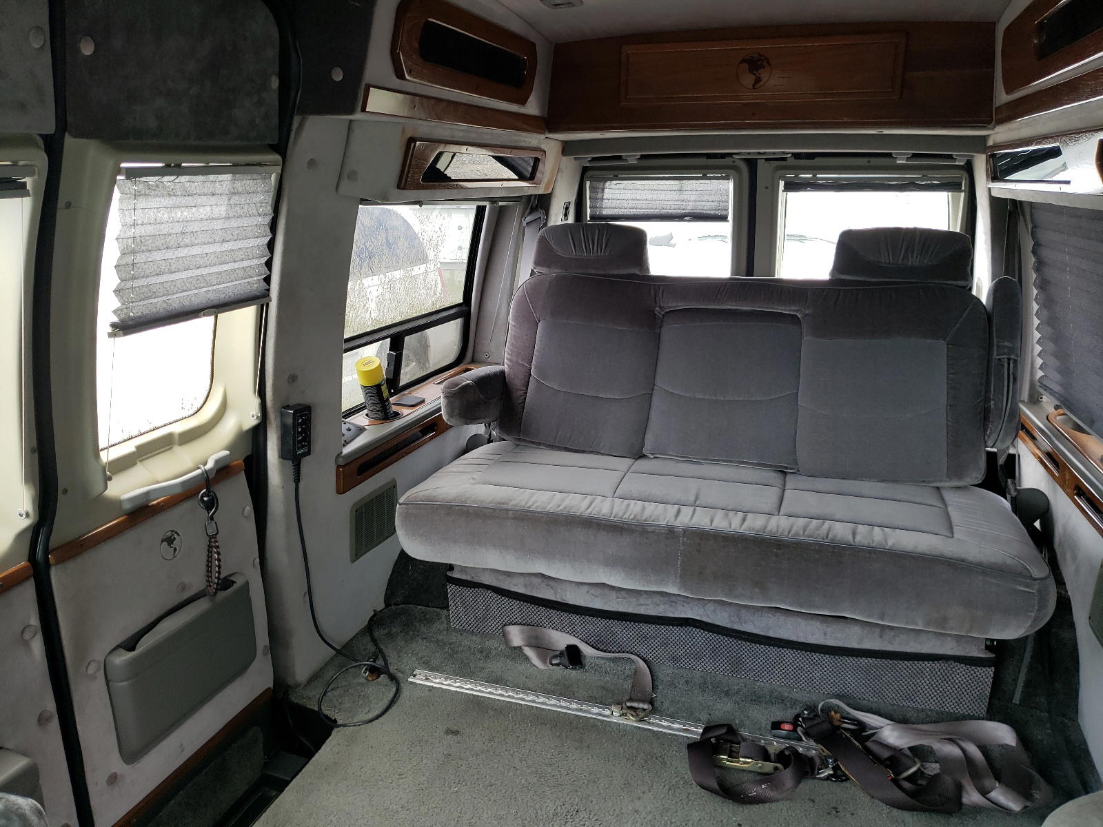 Photo 6 from auction – 1998 FORD ECONOLINE with VIN 1FDRE14L0WHB64678