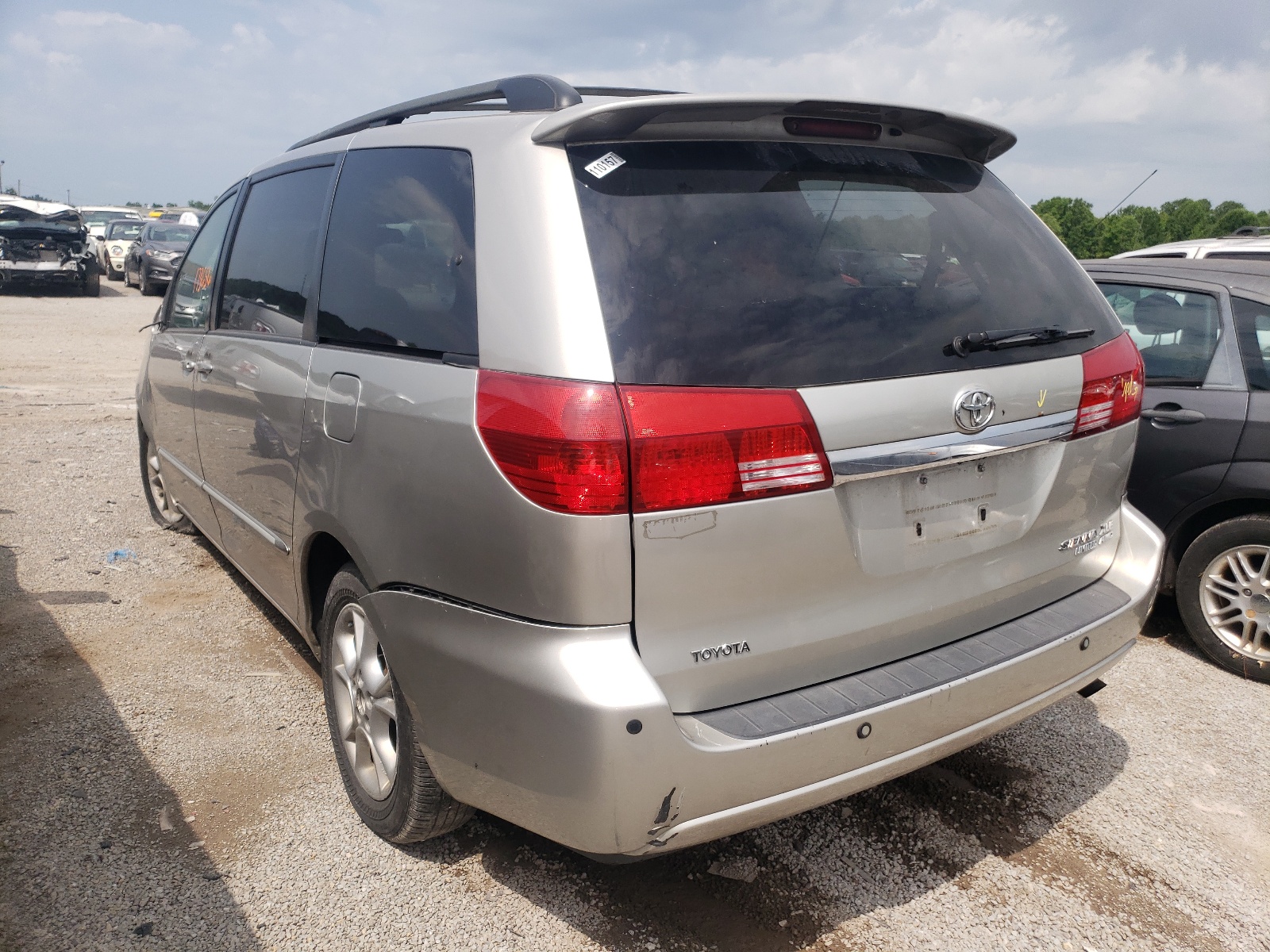 Photo 3 from auction – 2005 TOYOTA SIENNA XLE with VIN 5TDBA22C25S034874