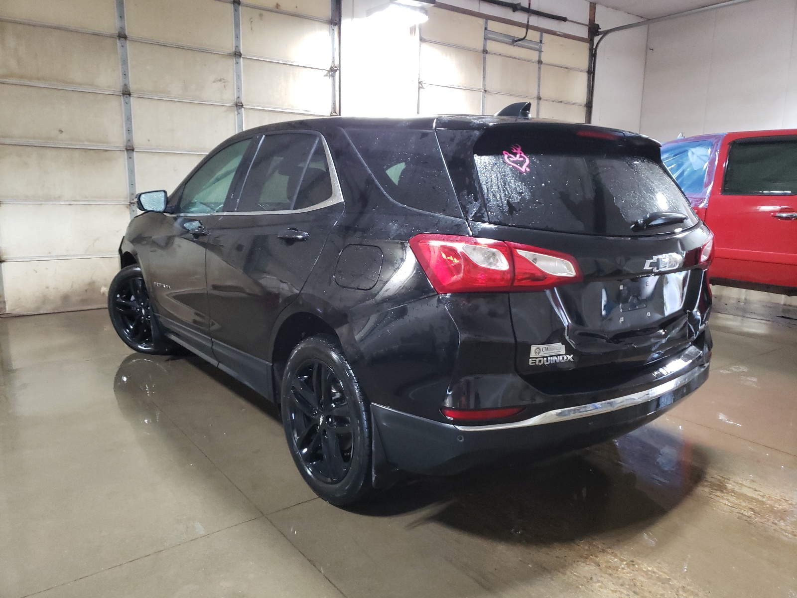 Photo 3 from auction – 2020 CHEVROLET EQUINOX LT with VIN 2GNAXUEV2L6140064