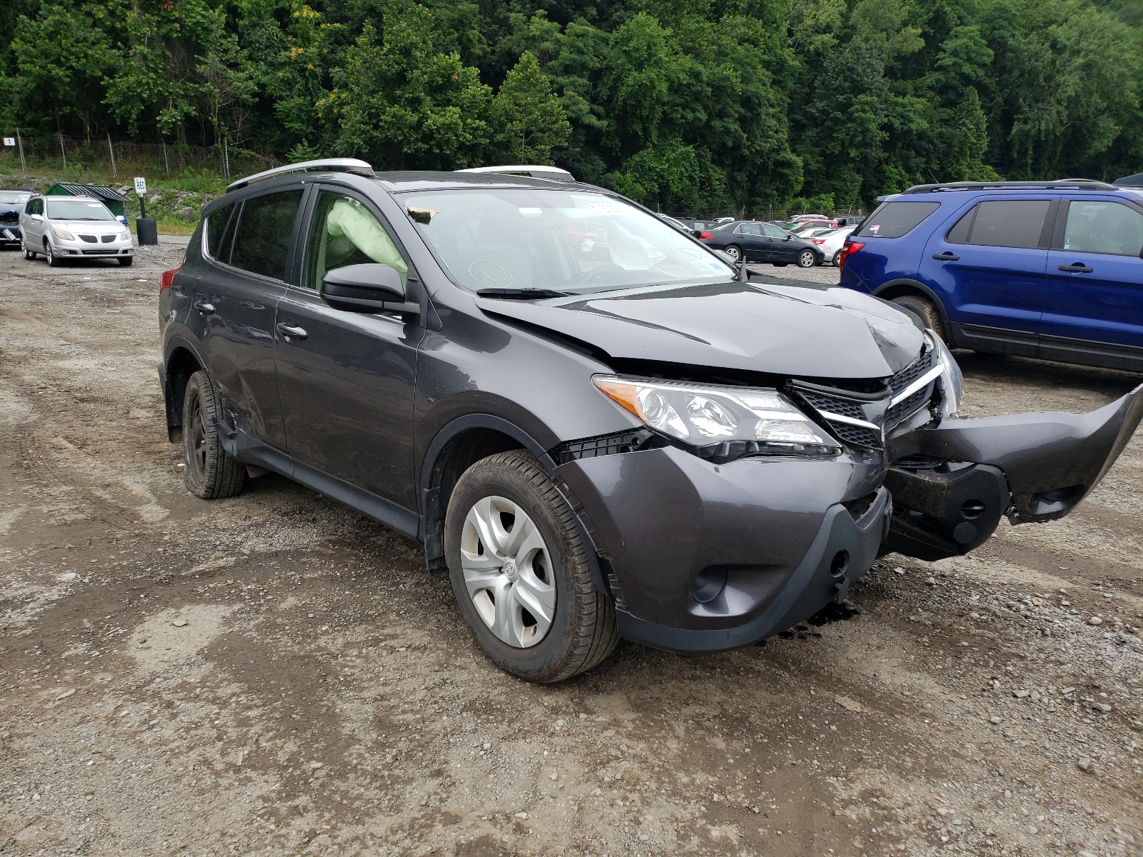 Zdjęcie 1 z aukcji – 2015 TOYOTA RAV4 LE z VIN JTMBFREV8FJ047795