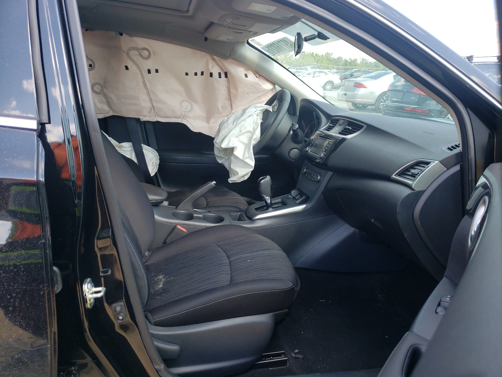 Photo 5 from auction – 2017 NISSAN SENTRA S with VIN 3N1AB7AP8HY367915