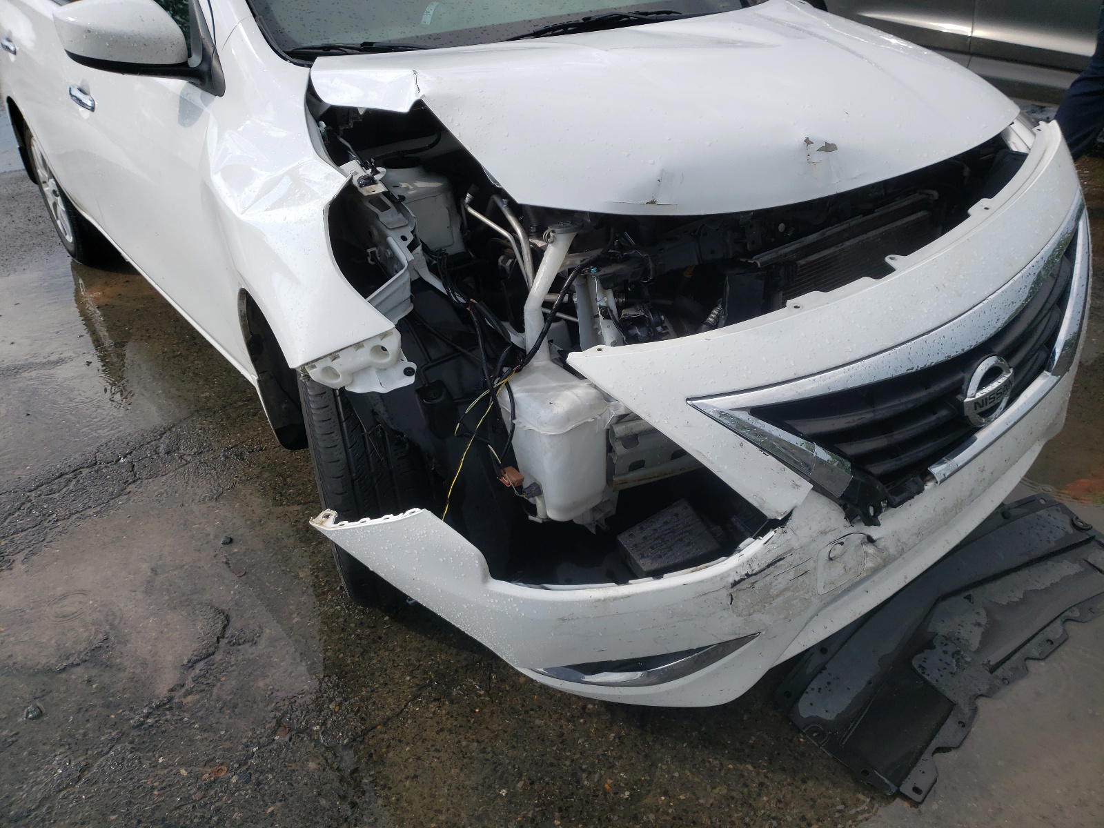 Photo 9 from auction – 2019 NISSAN VERSA S with VIN 3N1CN7AP3KL812243