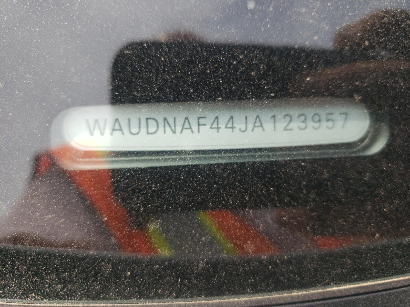 Photo 10 from auction – 2018 AUDI A4 PREMIUM with VIN WAUDNAF44JA123957