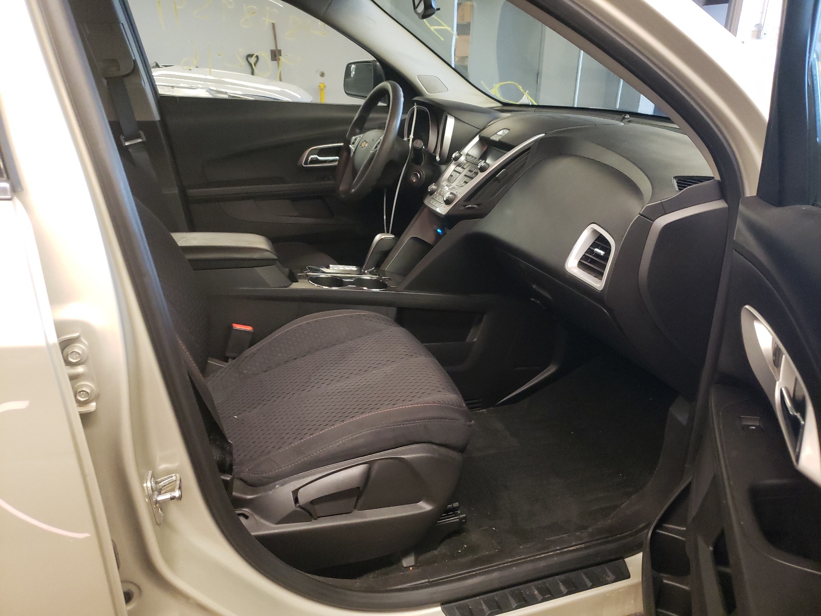 Photo 5 from auction – 2014 CHEVROLET EQUINOX LS with VIN 2GNALAEK5E6297106