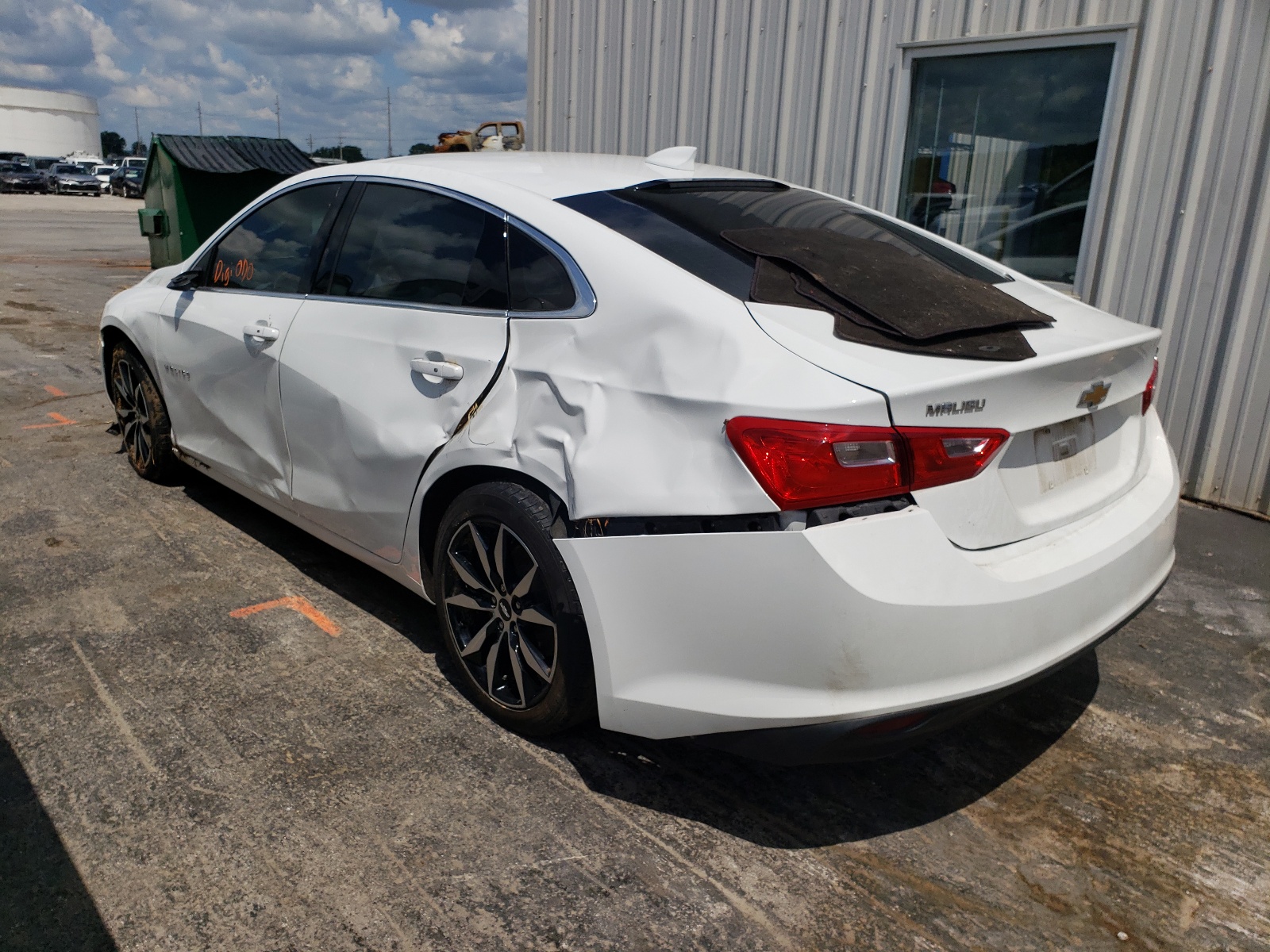 Photo 3 from auction – 2018 CHEVROLET MALIBU LT with VIN 1G1ZD5ST0JF282096