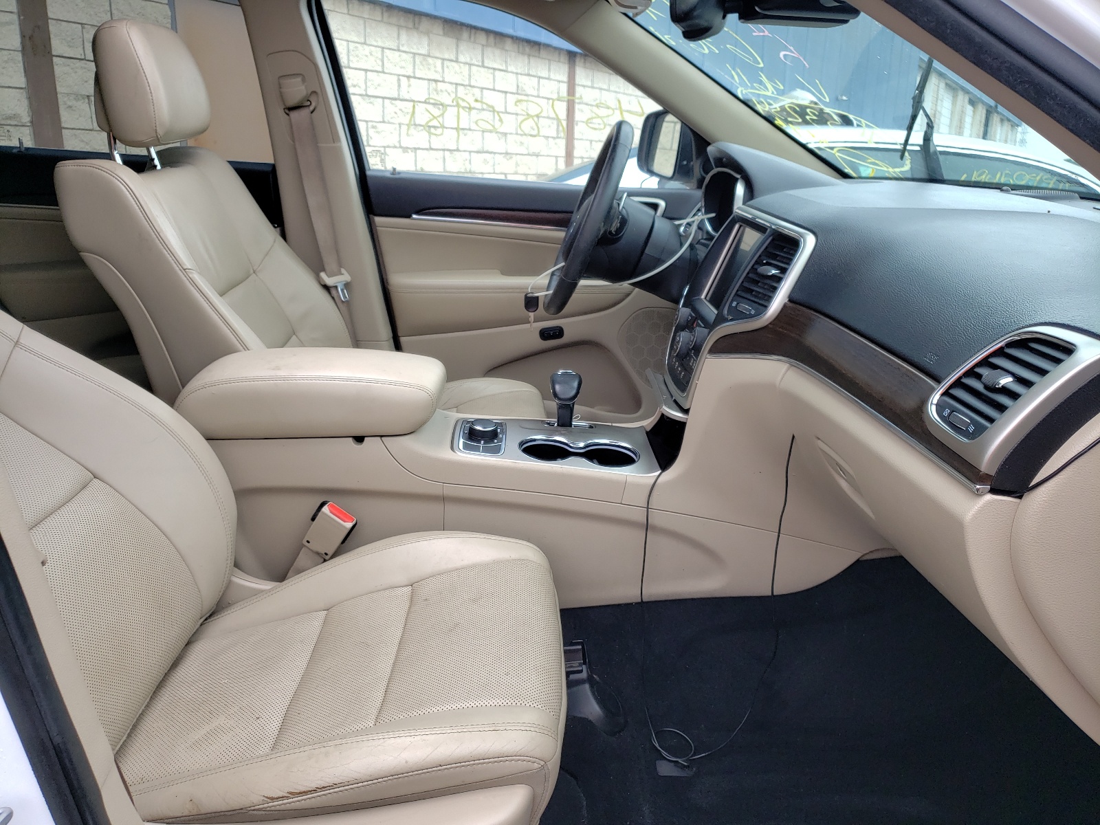 Photo 5 from auction – 2014 JEEP GRAND CHER with VIN 1C4RJFBG3EC304611