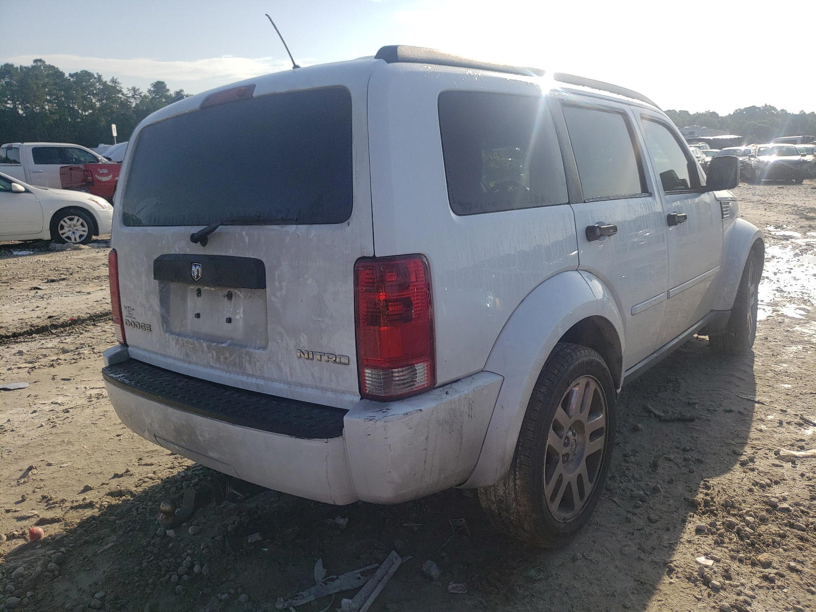 Photo 4 from auction – 2011 DODGE NITRO HEAT with VIN 1D4PT4GKXBW597231