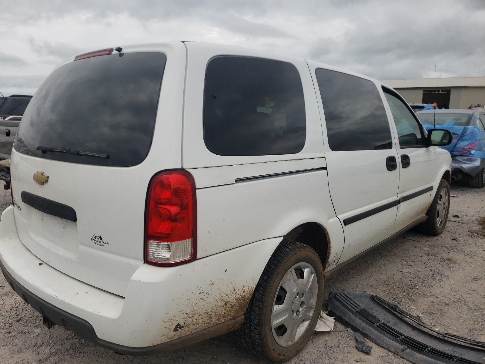 Photo 4 from auction – 2007 CHEVROLET UPLANDER L with VIN 1GNDV23107D152051