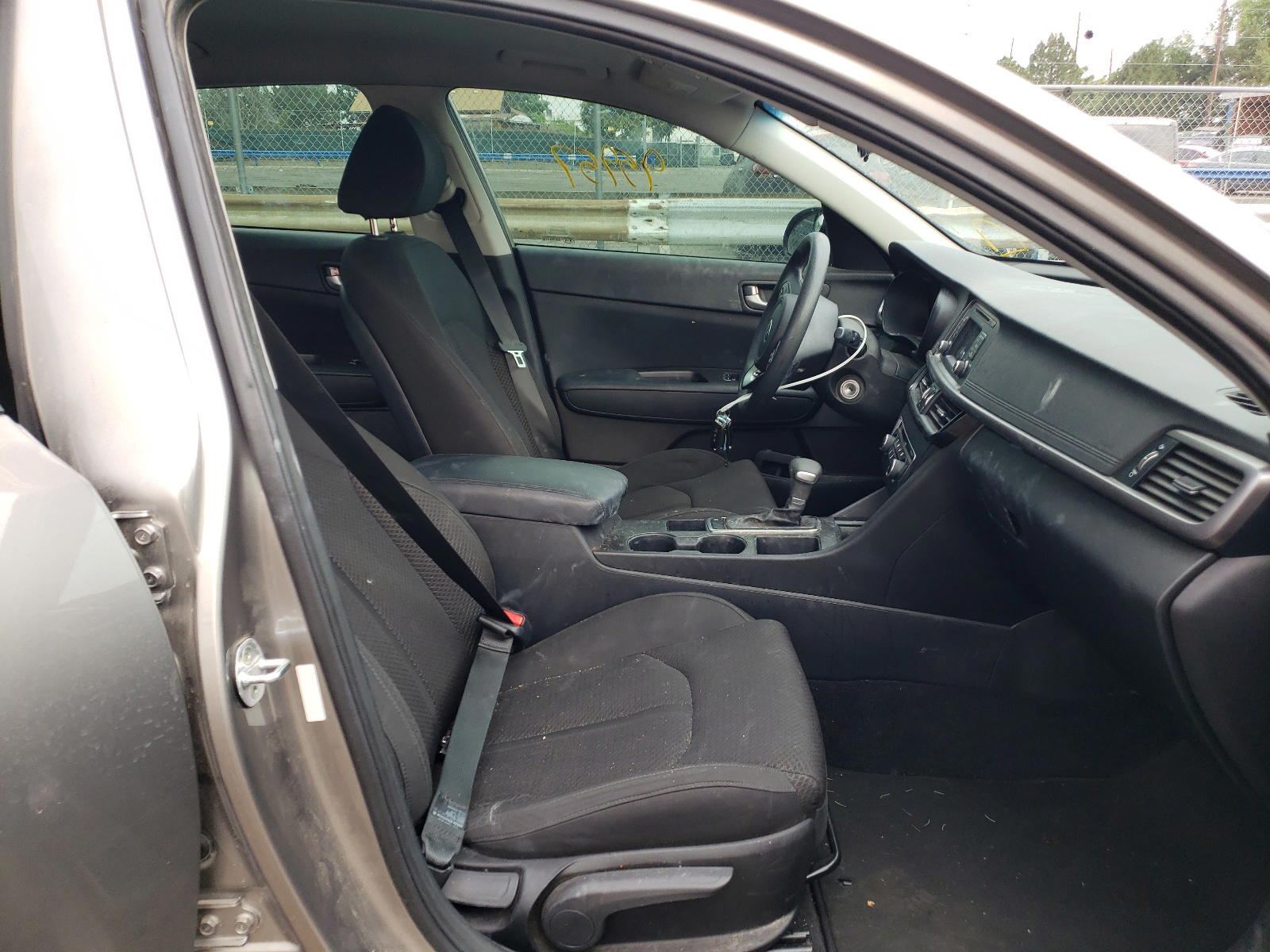 Photo 5 from auction – 2016 KIA OPTIMA with VIN 5XXGT4L32GG044013