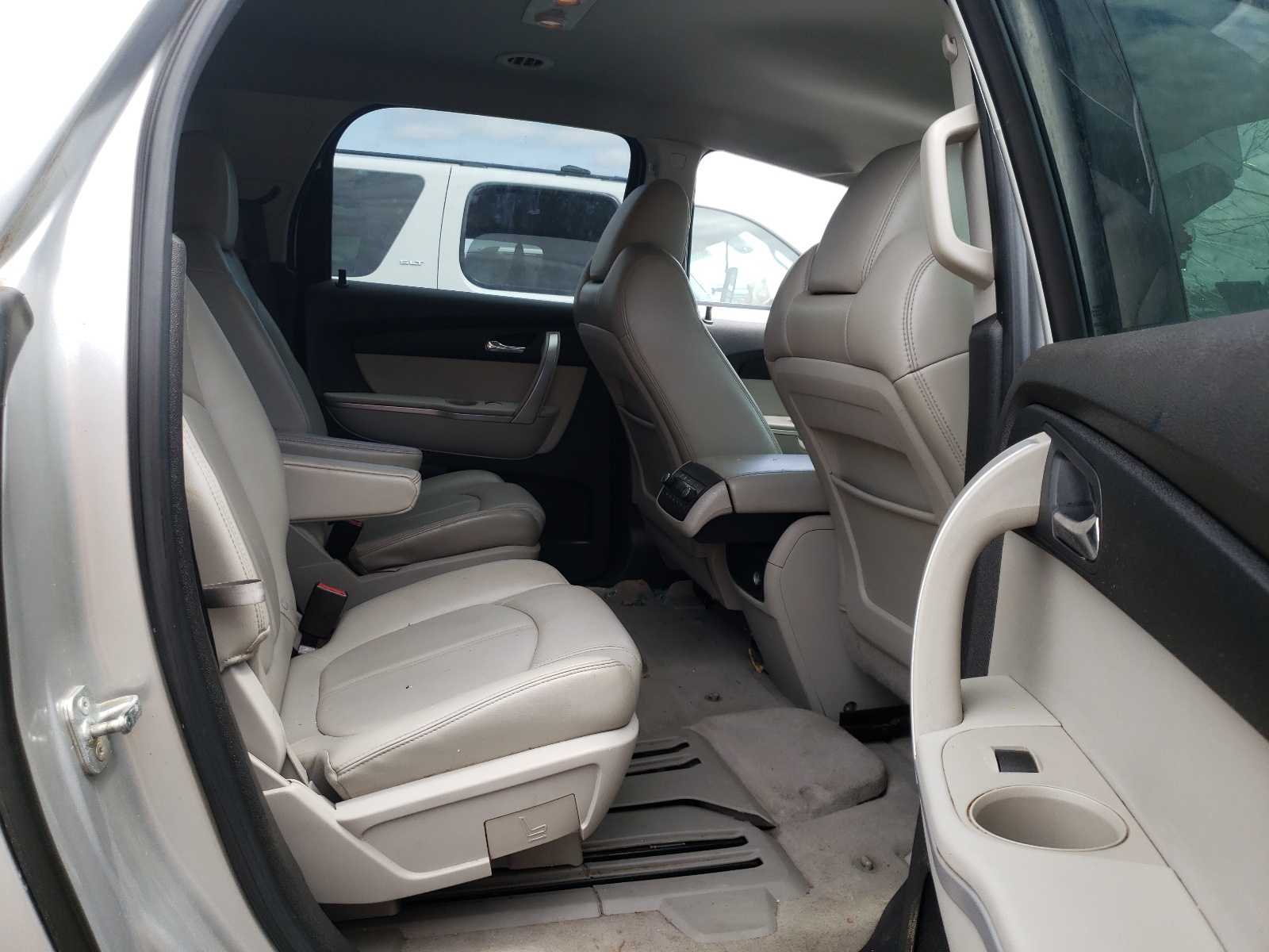 Photo 6 from auction – 2012 GMC ACADIA SLT with VIN 1GKKVRED1CJ111976