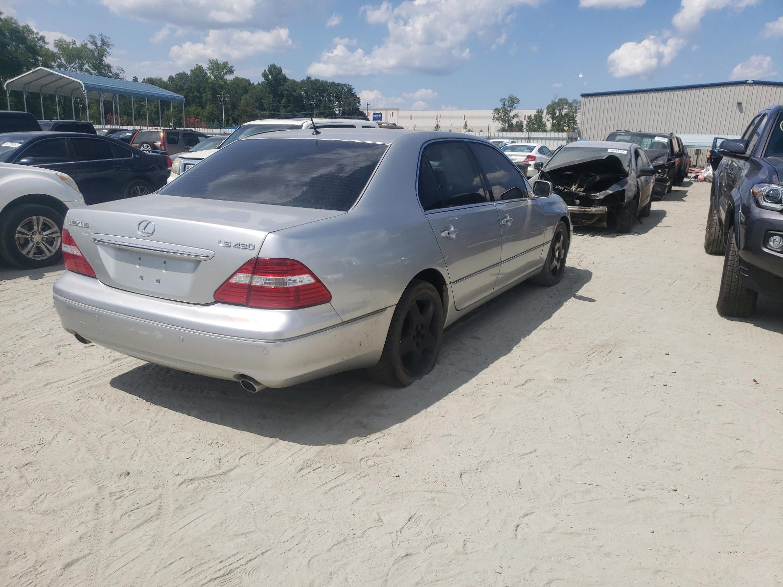 Photo 4 from auction – 2005 LEXUS LS 430 with VIN JTHBN36F855003163
