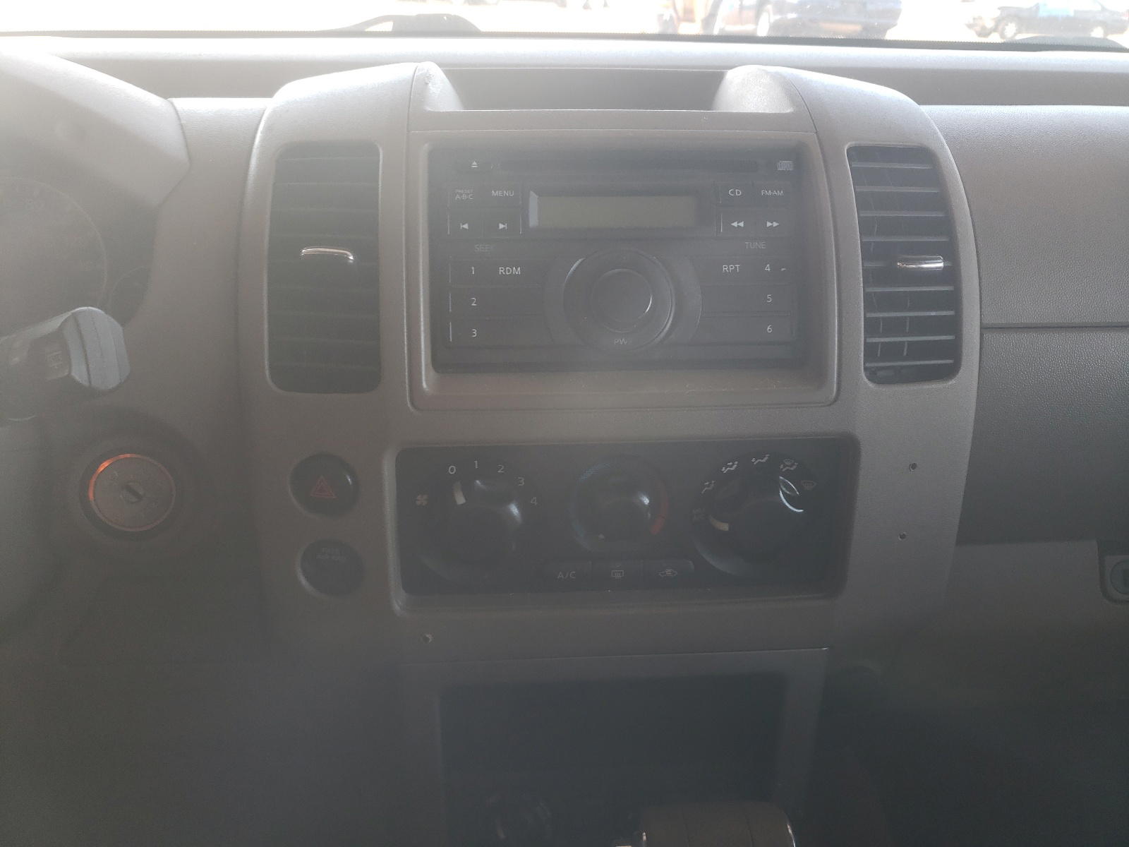 Photo 9 from auction – 2012 NISSAN PATHFINDER with VIN 5N1AR1NB2CC615254