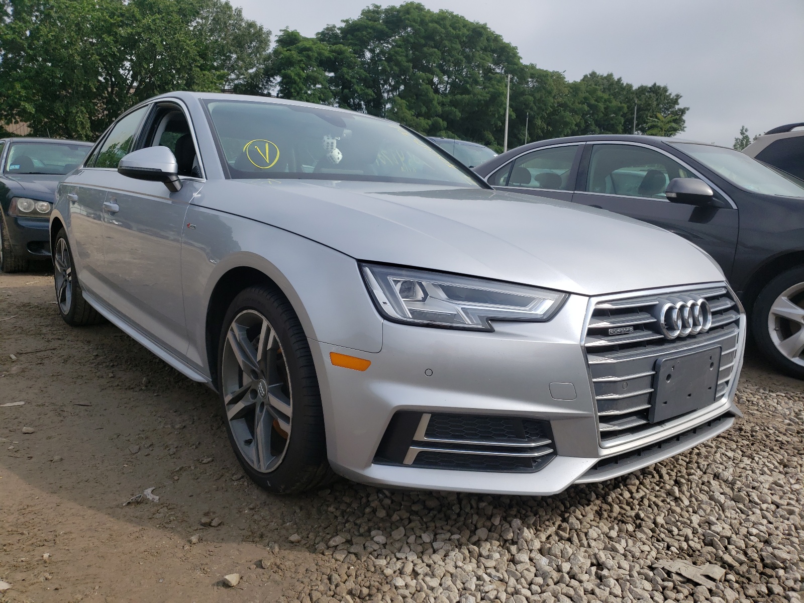 AUDI A4 PREMIUM 2018 z numerem VIN WAUENAF45JA165509 - Zdjęcie z aukcji