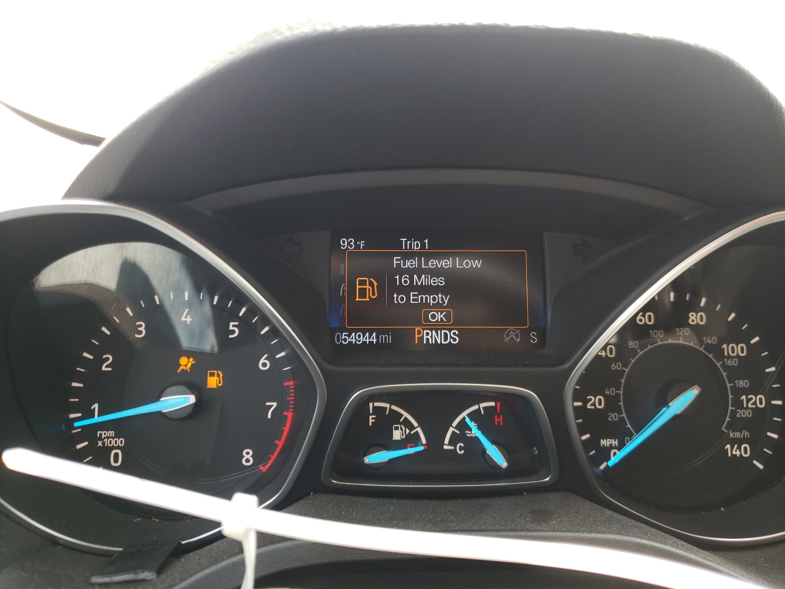 Photo 8 from auction – 2018 FORD ESCAPE SE with VIN 1FMCU9GD8JUD56636