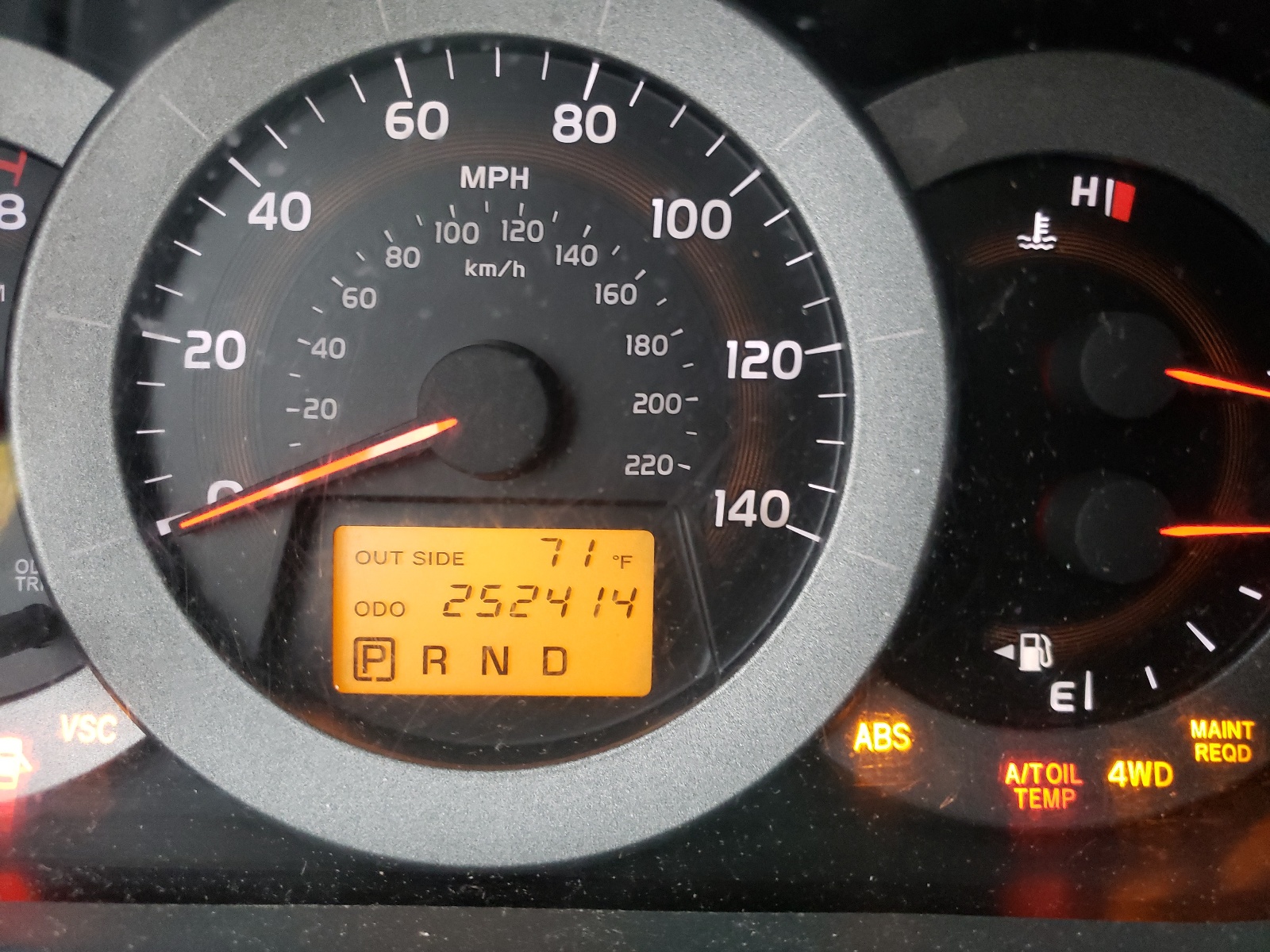 Photo 8 from auction – 2008 TOYOTA RAV4 LIMIT with VIN JTMBD31V285209585