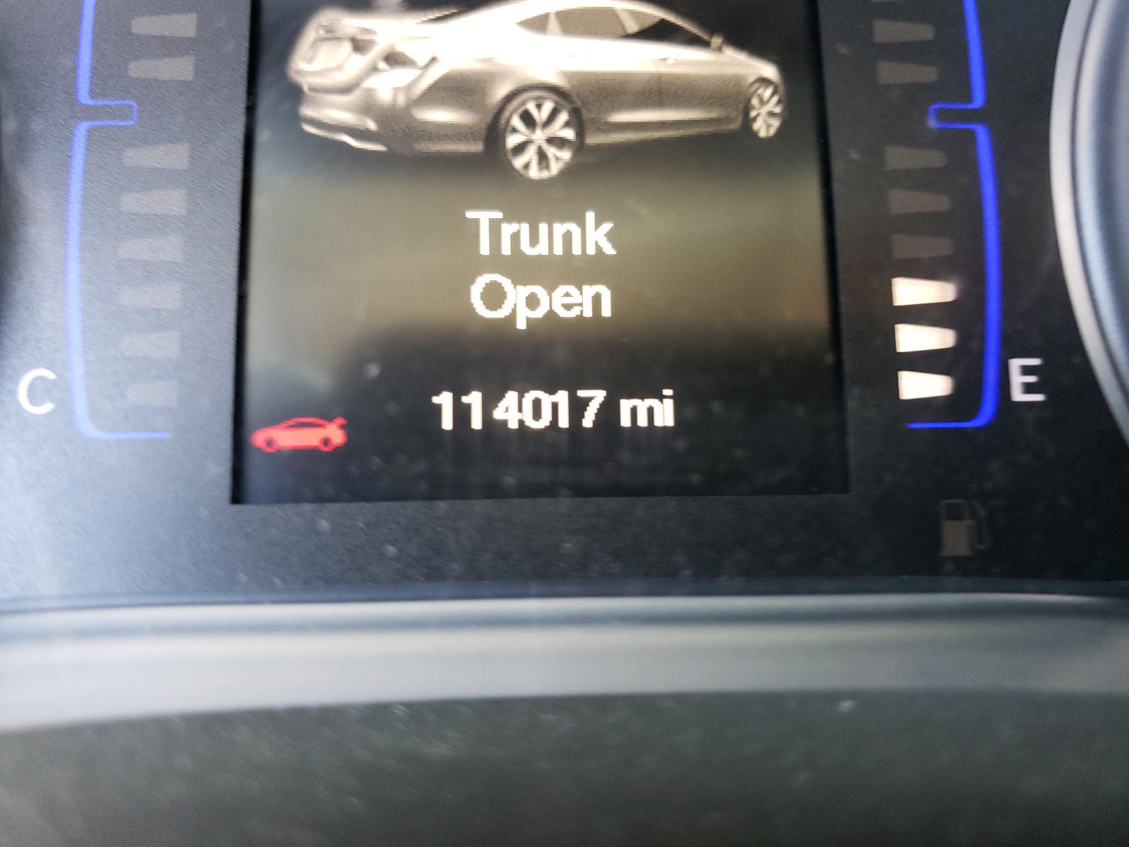Photo 8 from auction – 2015 CHRYSLER 200 LIMITE with VIN 1C3CCCAB7FN701253