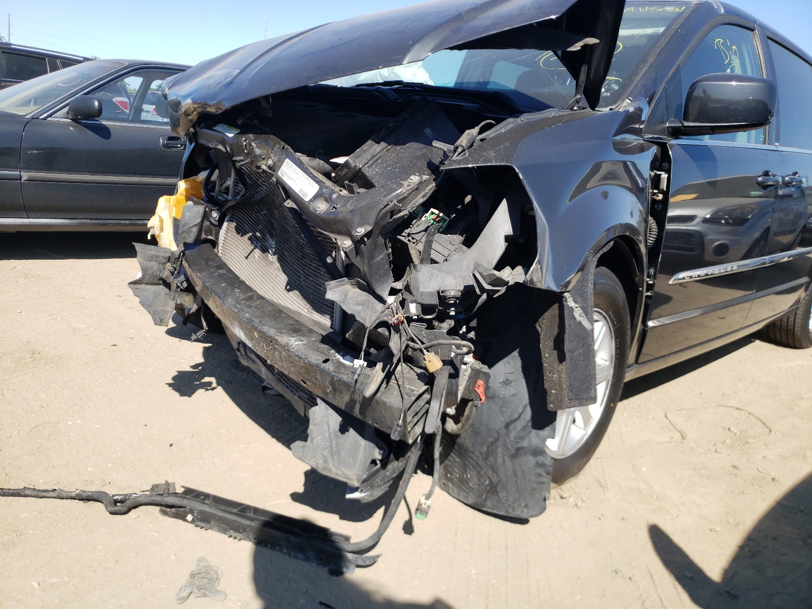 Photo 9 from auction – 2012 CHRYSLER TOWN & COU with VIN 2C4RC1BG4CR337909
