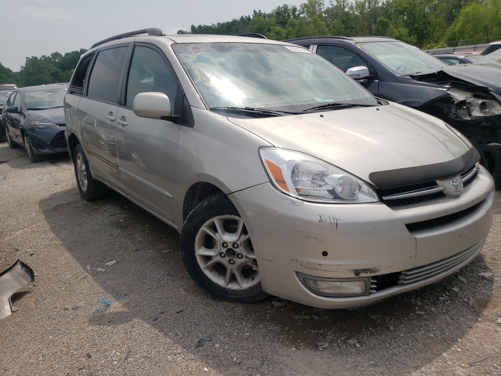 TOYOTA SIENNA XLE 2005 with VIN 5TDBA22C25S034874 - Photo from auction