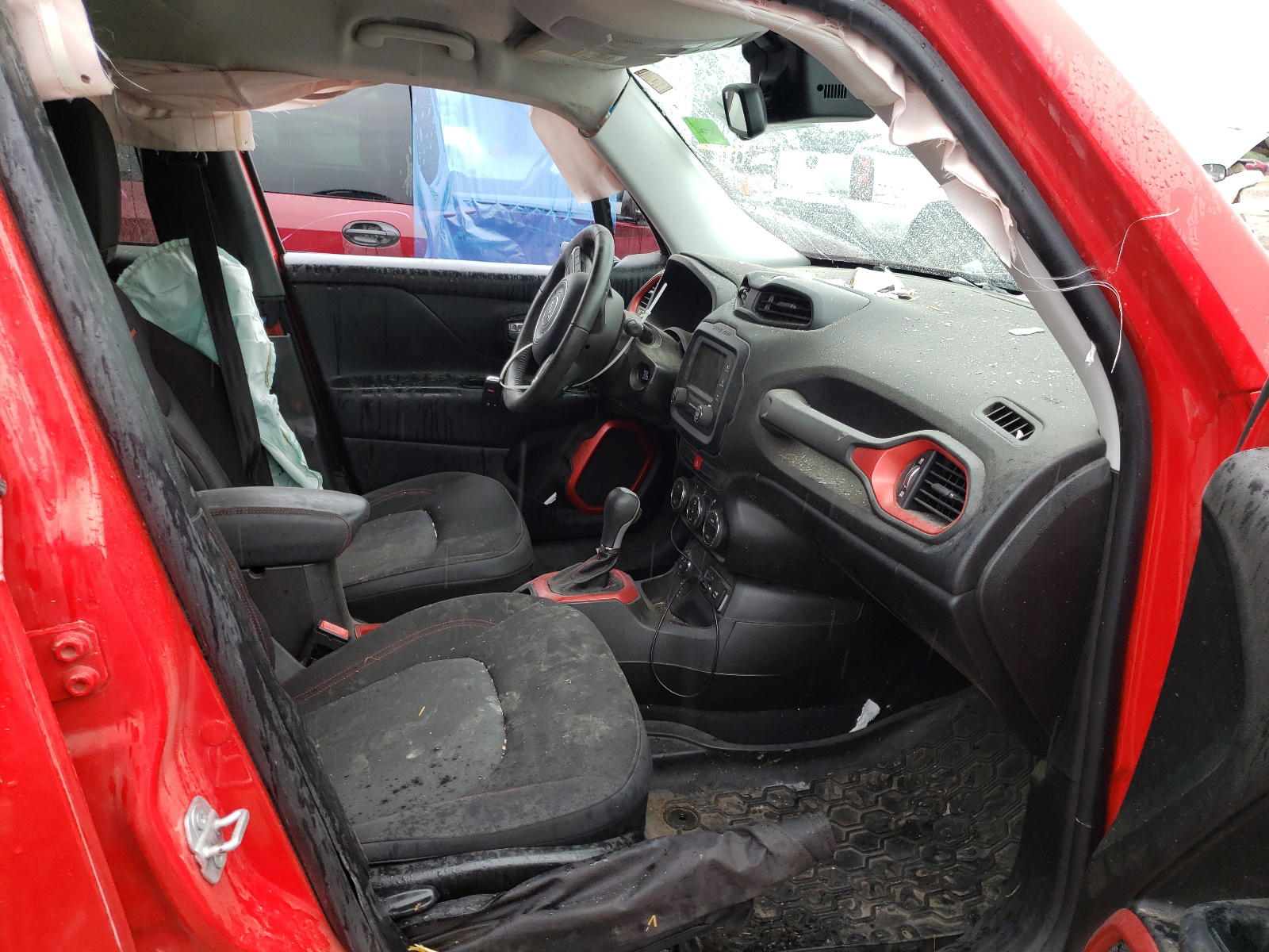 Photo 5 from auction – 2017 JEEP RENEGADE T with VIN ZACCJBCB2HPF14926