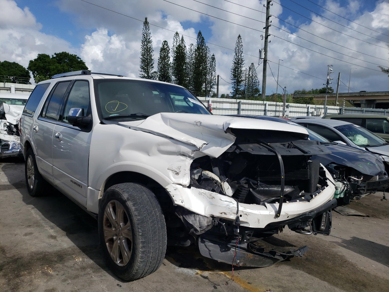 FORD EXPEDITION 2015 with VIN 1FMJU1MT7FEF36616 - Photo from auction