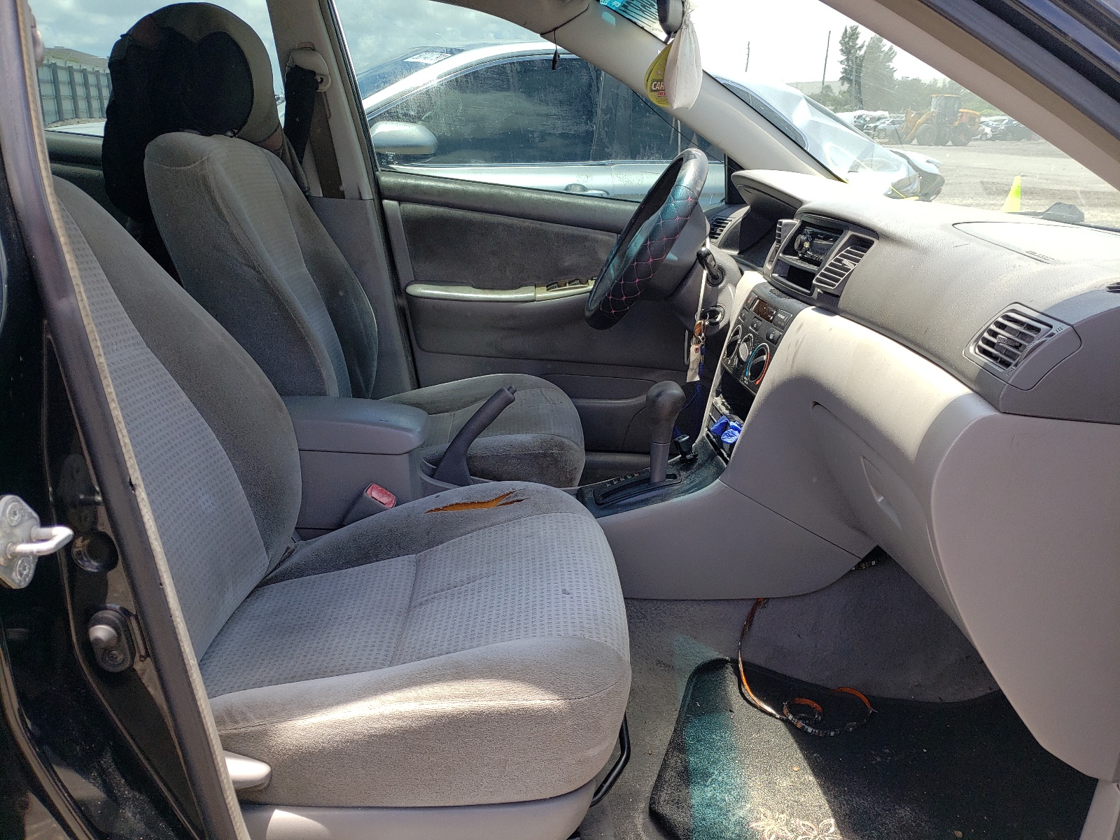 Photo 5 from auction – 2006 TOYOTA COROLLA CE with VIN 1NXBR32E16Z721305