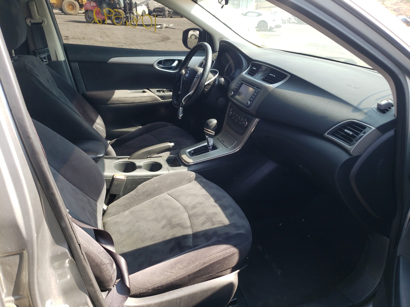 Photo 5 from auction – 2013 NISSAN SENTRA S with VIN 3N1AB7AP8DL647101