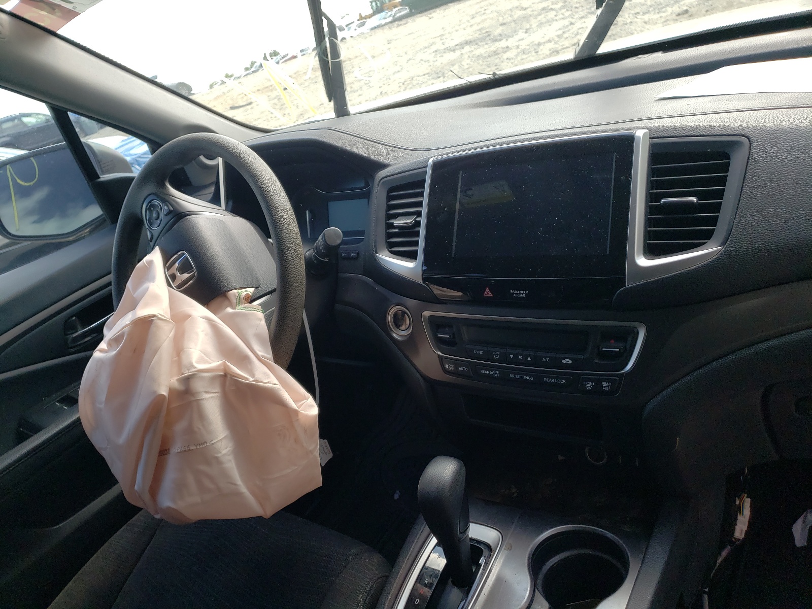 صورة رقم 9 من المزاد - 2018 HONDA PILOT EX مع VIN 5FNYF5H39JB018903
