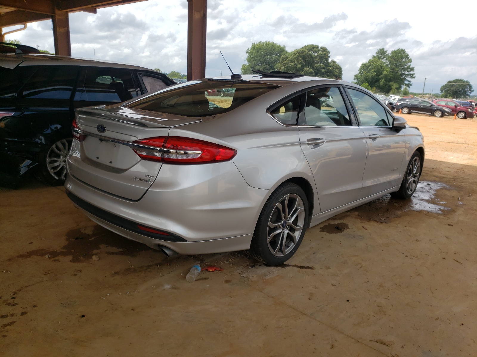 Photo 4 from auction – 2017 FORD FUSION SE with VIN 3FA6P0LU3HR325117