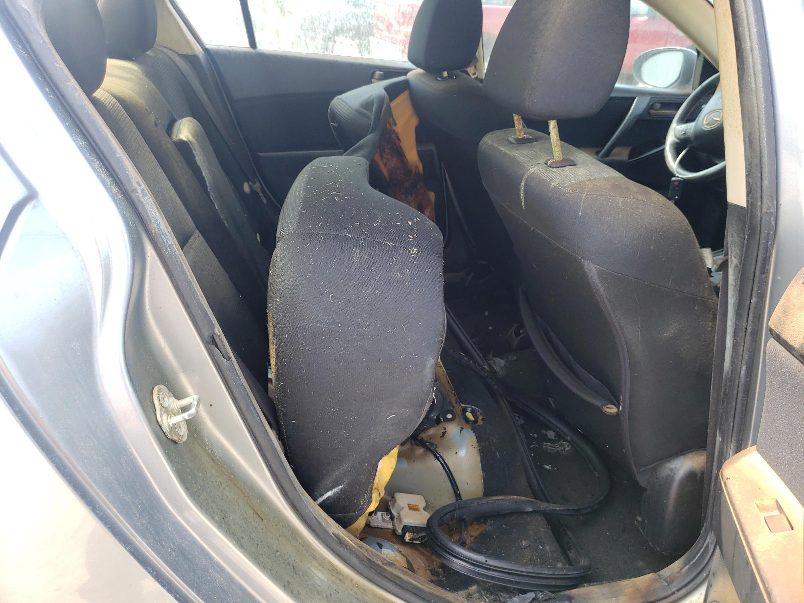 Photo 6 from auction – 2012 MAZDA 3 I with VIN JM1BL1V82C1566860