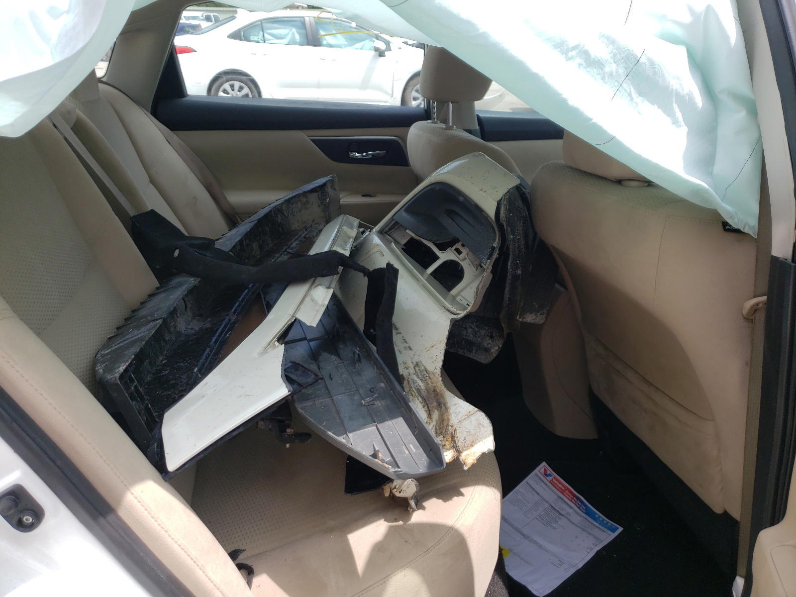 Photo 6 from auction – 2015 NISSAN ALTIMA 2.5 with VIN 1N4AL3AP6FC114591