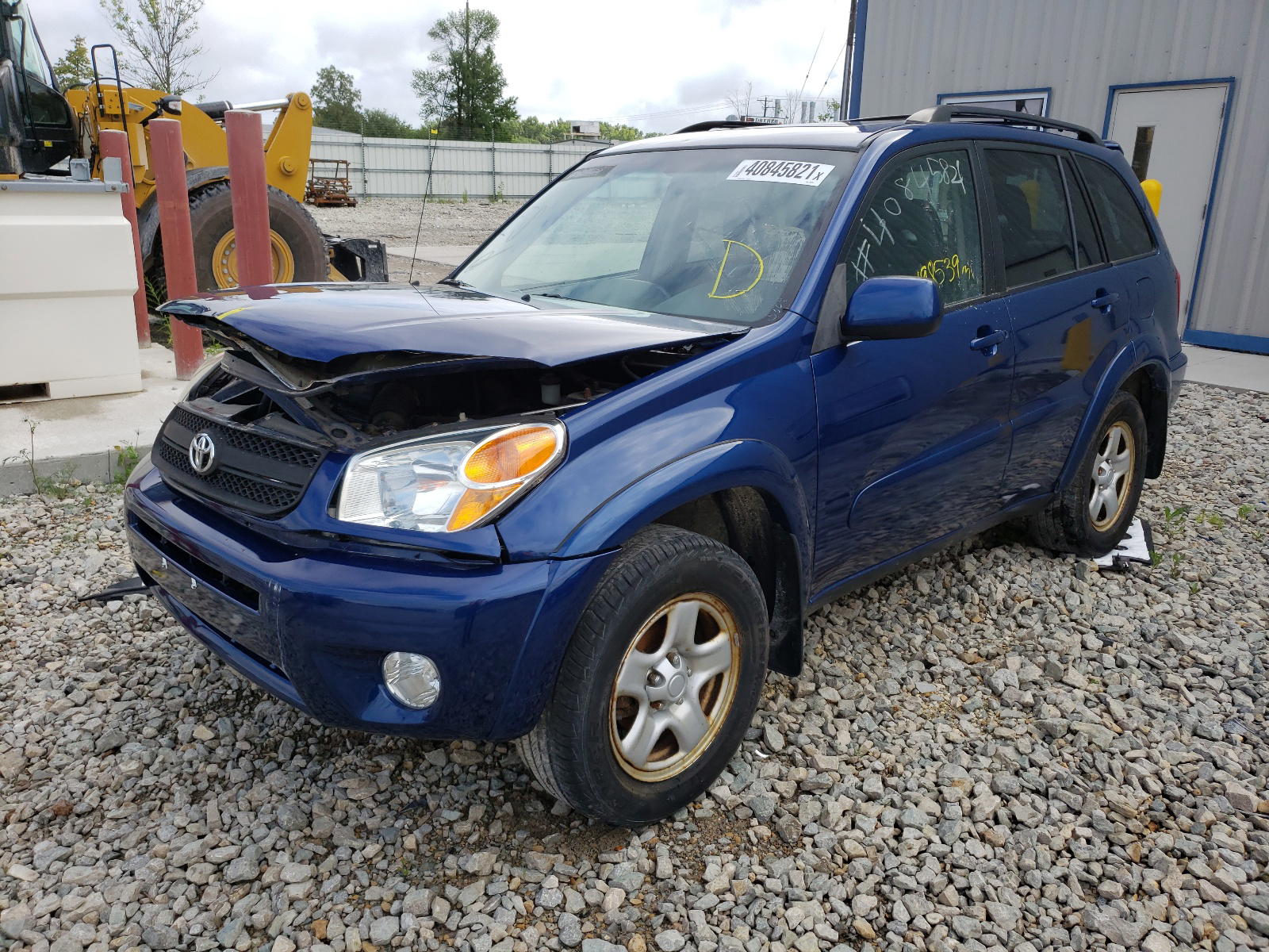 Photo 2 from auction – 2005 TOYOTA RAV4 with VIN JTEHD20V456034750