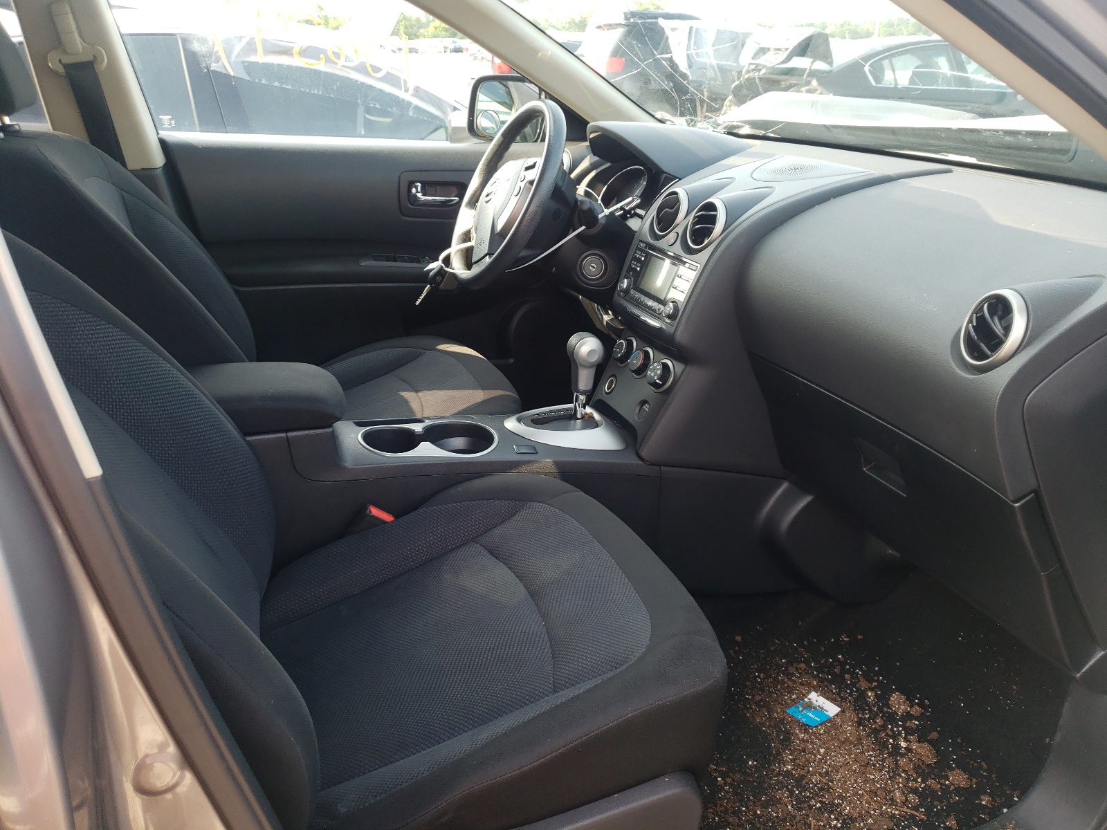 Photo 5 from auction – 2012 NISSAN ROGUE S with VIN JN8AS5MT8CW289697