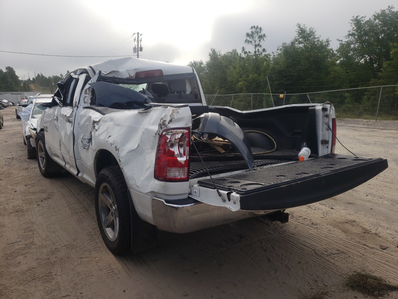 Photo 3 from auction – 2014 RAM 1500 SLT with VIN 1C6RR6GT4ES314379