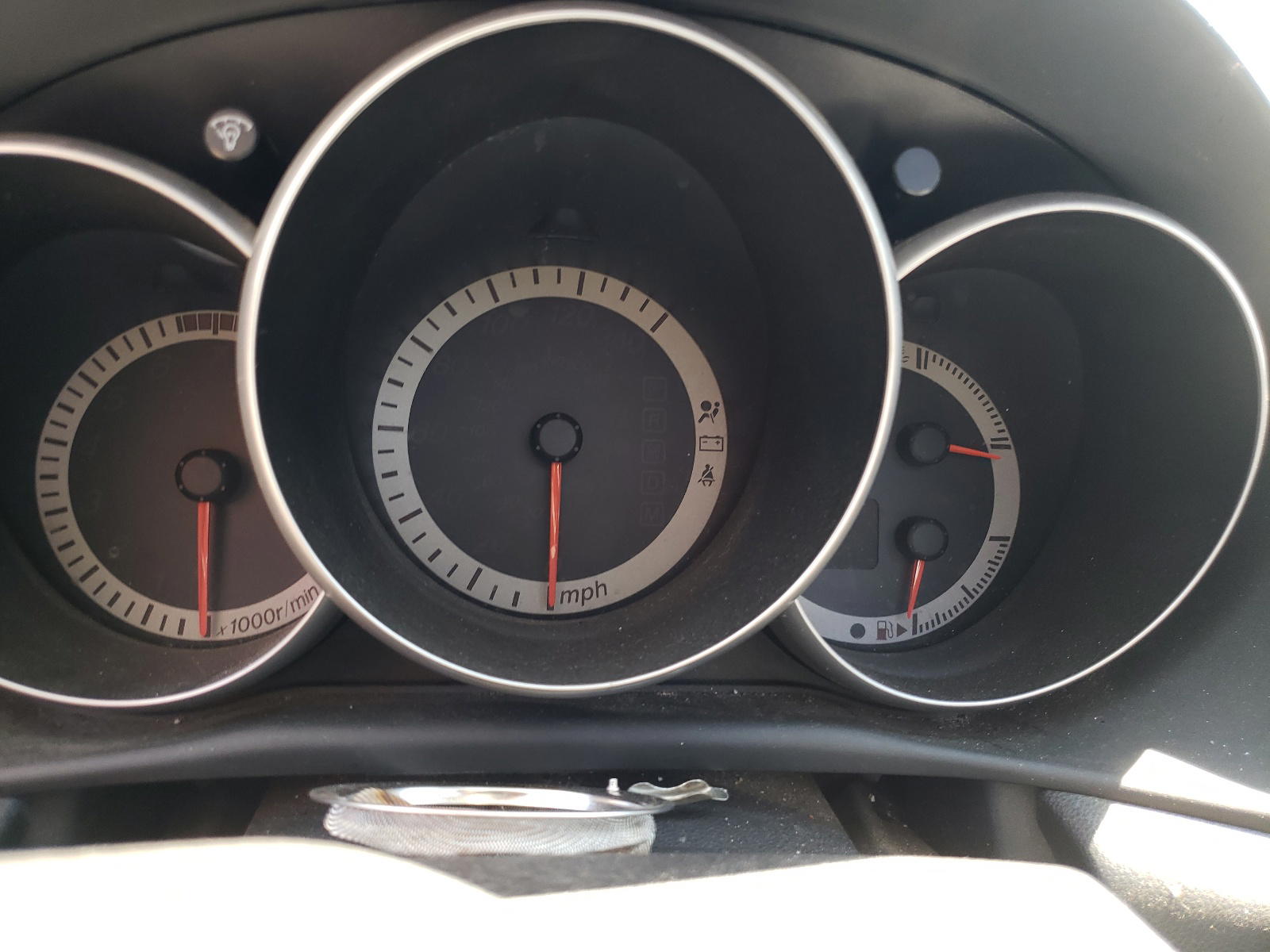 Photo 8 from auction – 2004 MAZDA 3 HATCHBAC with VIN JM1BK143241185701