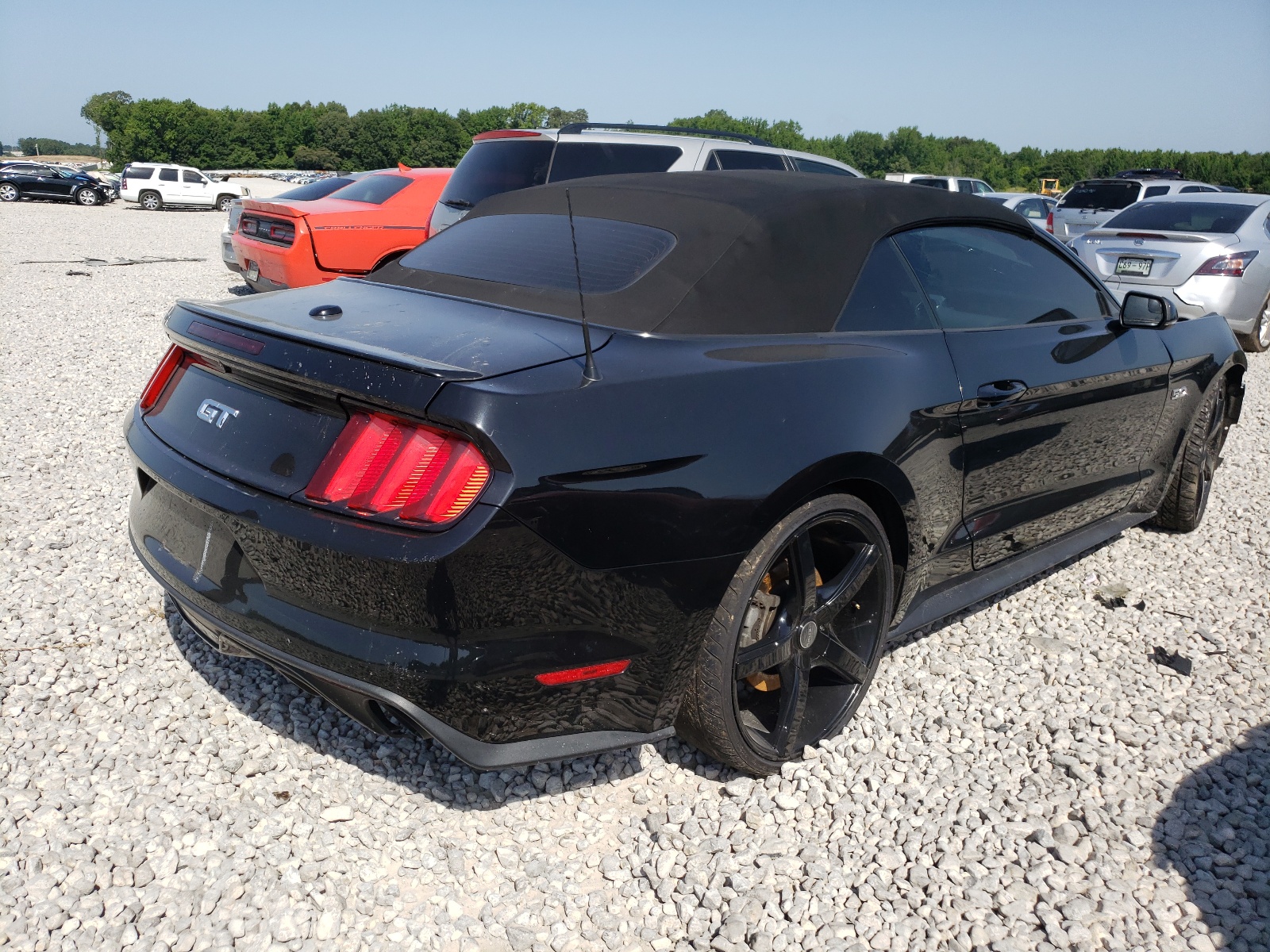 Photo 4 from auction – 2015 FORD MUSTANG GT with VIN 1FATP8FF0F5422211