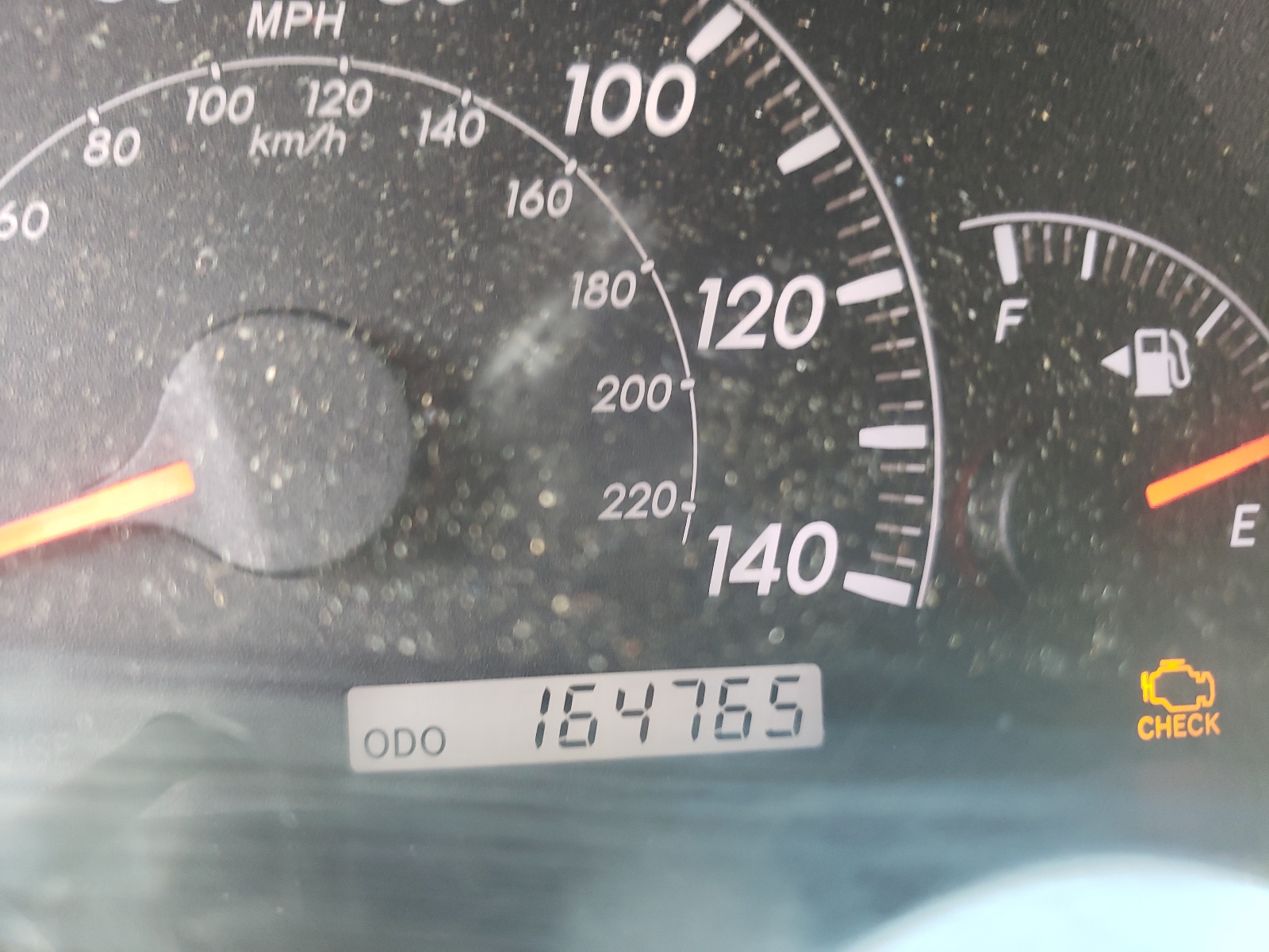 Photo 8 from auction – 2005 TOYOTA CAMRY LE with VIN 4T1BE32K85U600352