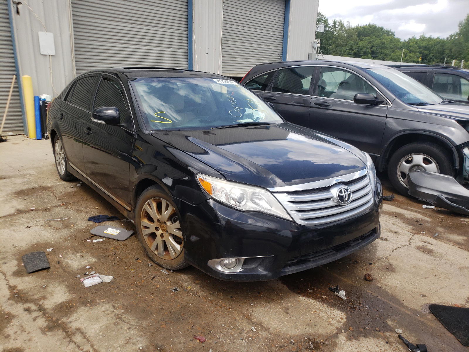 TOYOTA AVALON BAS 2011 with VIN 4T1BK3DB3BU375615 - Photo from auction