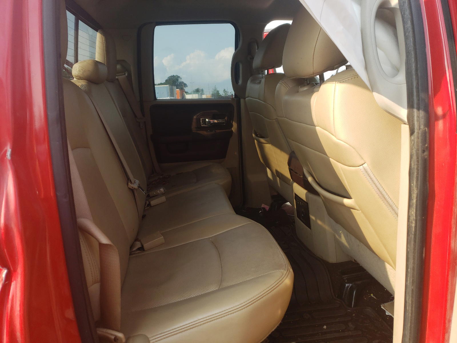 Photo 6 from auction – 2014 RAM 1500 LARAM with VIN 1C6RR7JT4ES120367