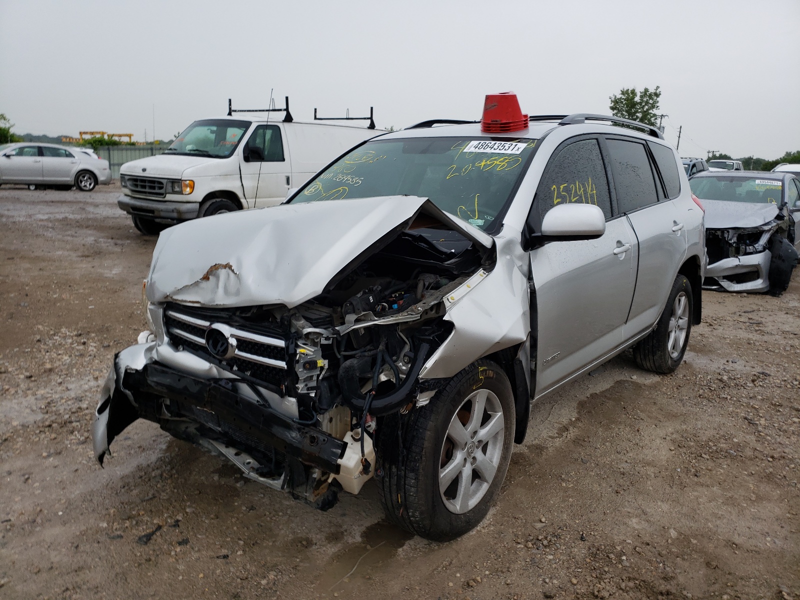 Photo 2 from auction – 2008 TOYOTA RAV4 LIMIT with VIN JTMBD31V285209585