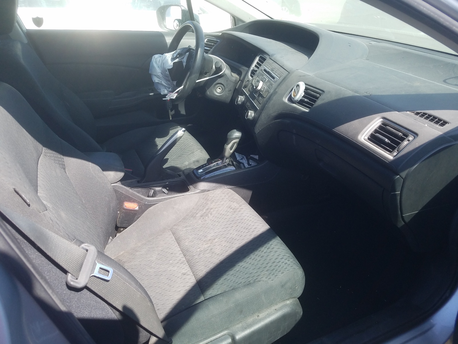 Photo 5 from auction – 2015 HONDA CIVIC LX with VIN 2HGFB2F58FH515000