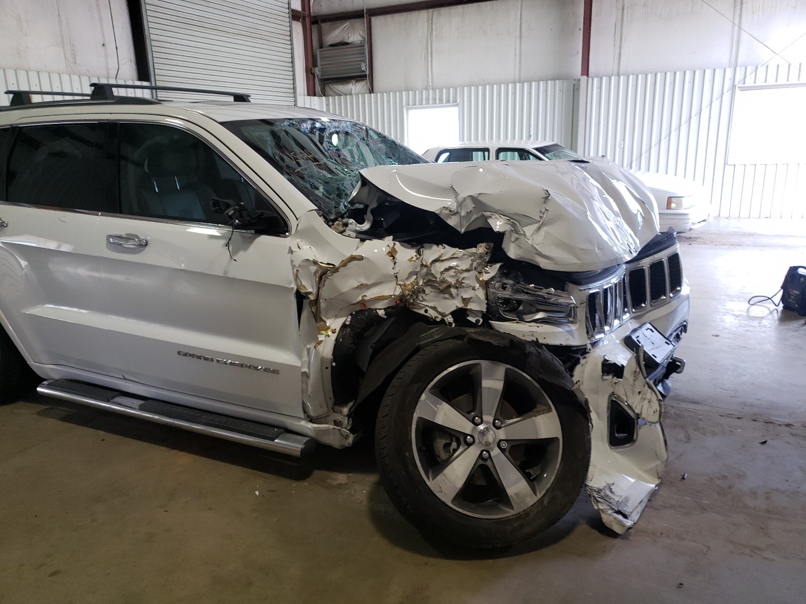 Photo 9 from auction – 2016 JEEP GRAND CHER with VIN 1C4RJFCG2GC469891