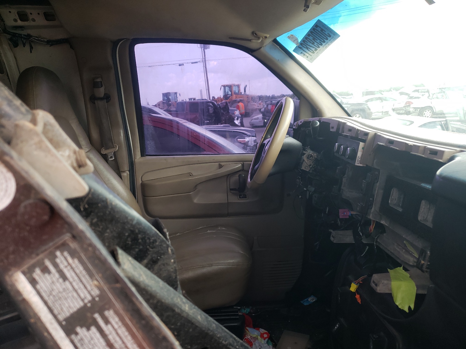 Photo 5 from auction – 2009 CHEVROLET EXPRESS G2 with VIN 1GCGG25C391138454