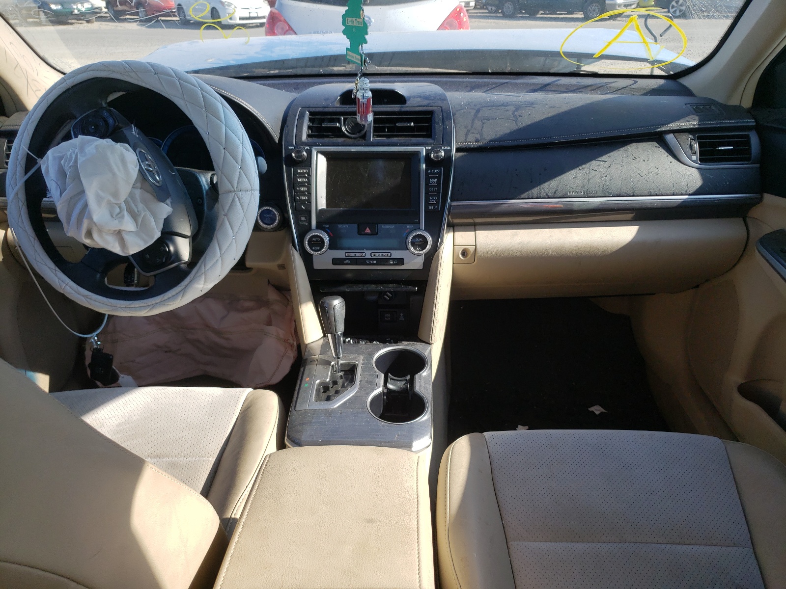 Photo 9 from auction – 2013 TOYOTA CAMRY HYBR with VIN 4T1BD1FK4DU092848