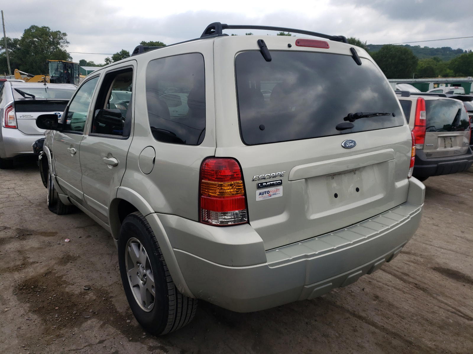 Photo 3 from auction – 2005 FORD ESCAPE LIM with VIN 1FMCU04185KA94222