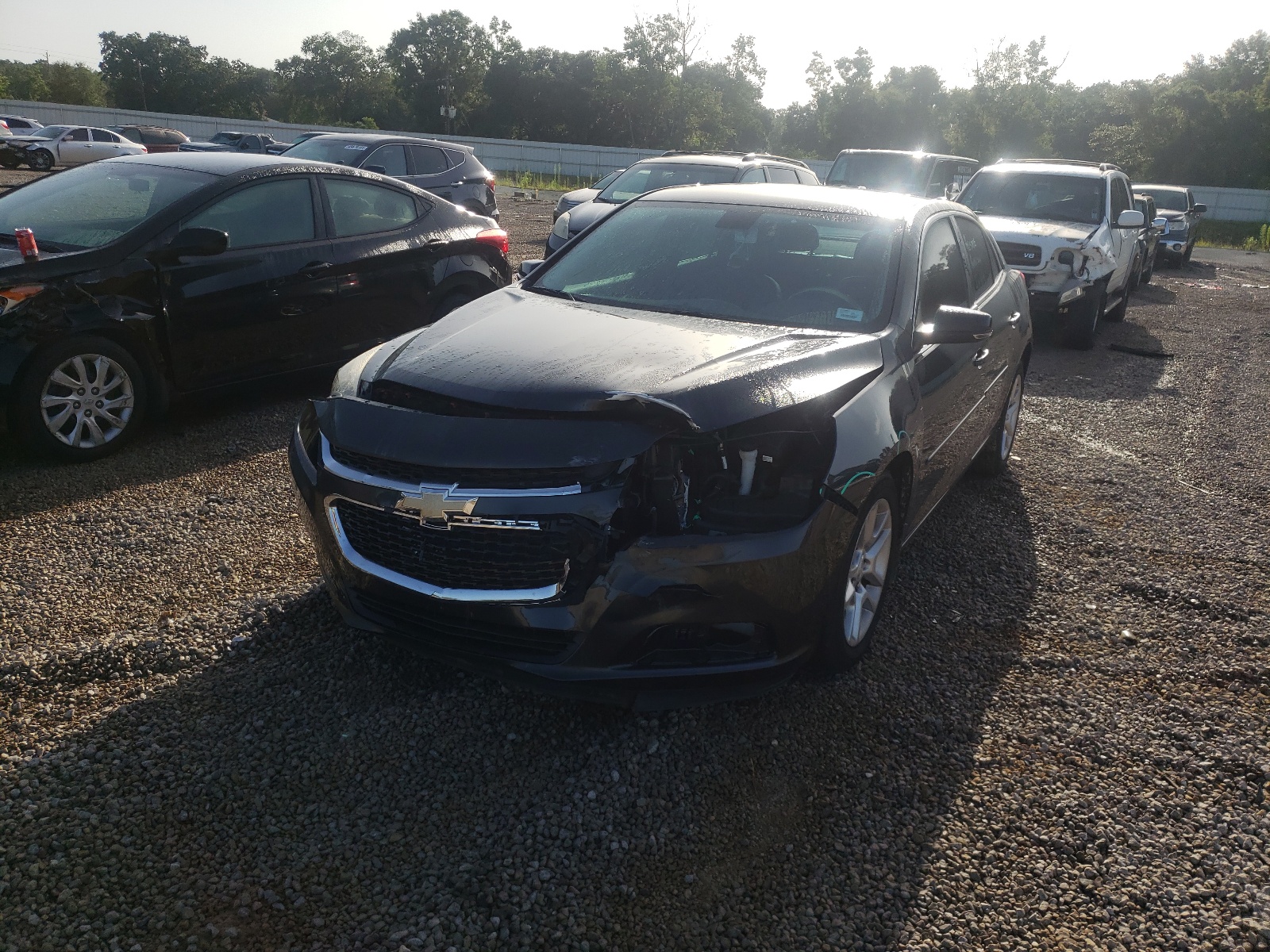 Photo 2 from auction – 2015 CHEVROLET MALIBU 1LT with VIN 1G11C5SL6FF305596