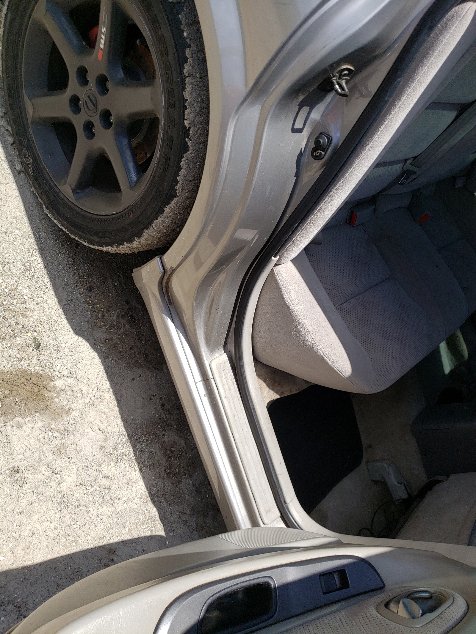 Photo 9 from auction – 2003 NISSAN MAXIMA GLE with VIN JN1DA31D13T518559