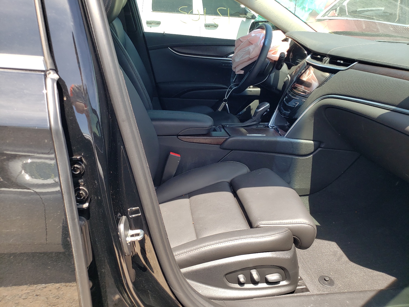 Photo 5 from auction – 2018 CADILLAC XTS PREMIU with VIN 2G61P5S37J9166109