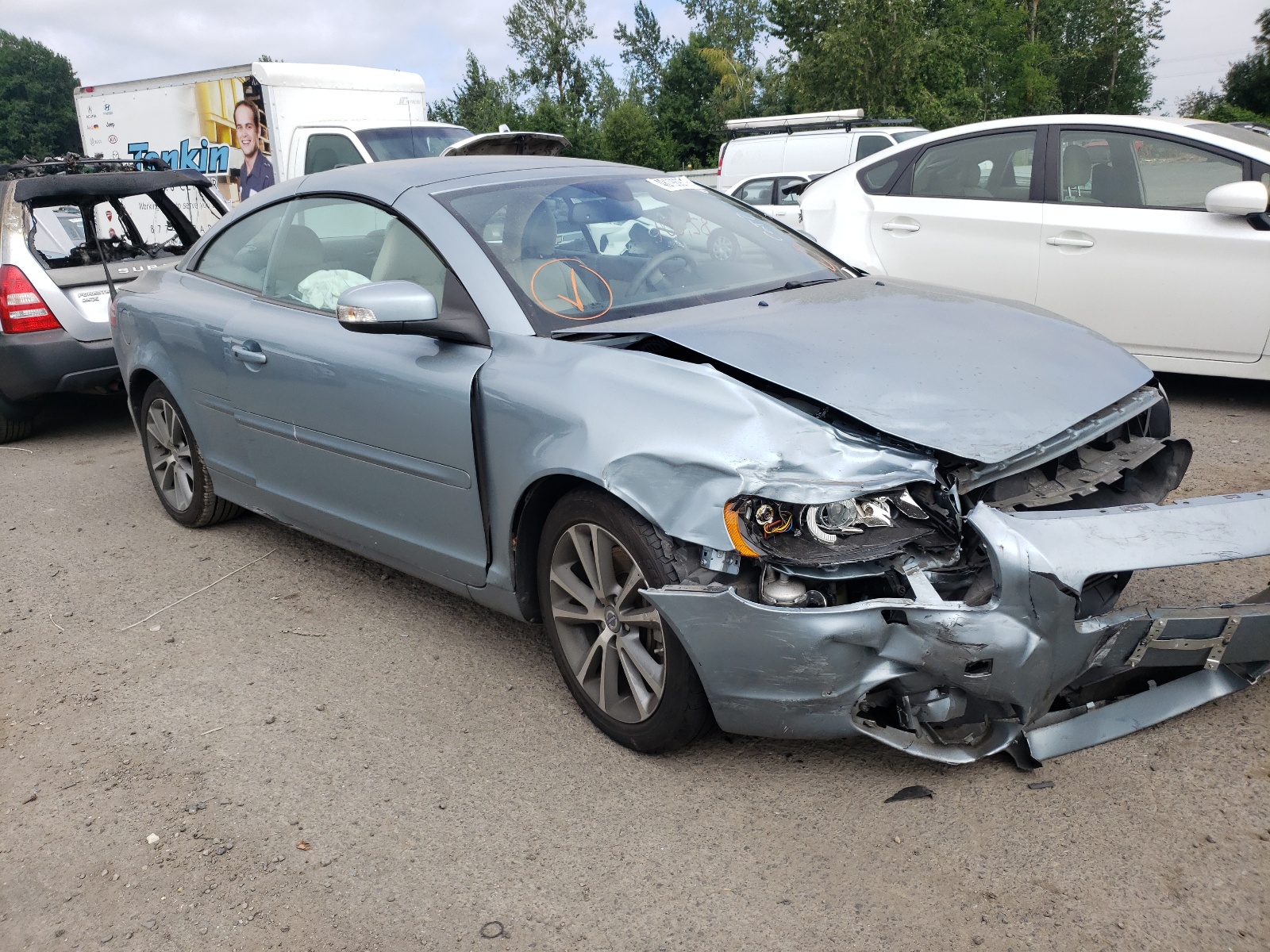Photo 1 from auction – 2010 VOLVO C70 T5 with VIN YV1672MC4AJ093911