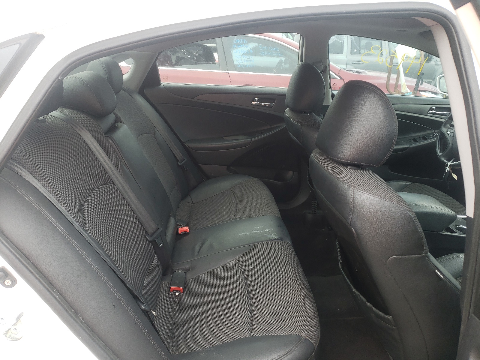 Фото 6 с аукциона – 2011 HYUNDAI SONATA SE с VIN 5NPEC4AC4BH147490